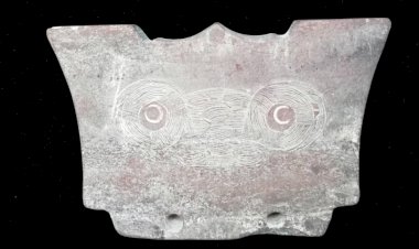 A001.良渚文化早期 玉蝶形器