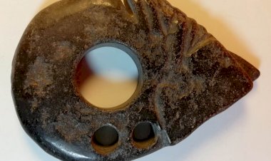 B002. 夏代玉龍玦