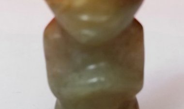 C008. 殷商 玉立人珮