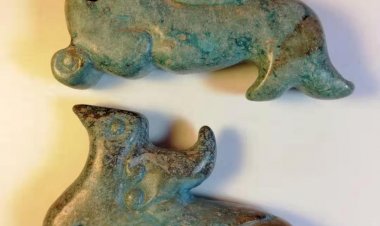 D010 A Pair of Jade Birds