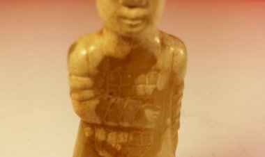 E24. 戰國玉人武士俑