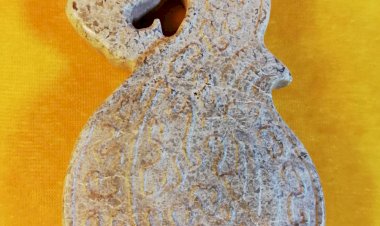 E34.  戰國 玉鳳珮