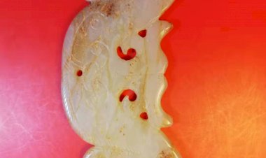 E72 戰國 雙龍頭玉璜珮飾