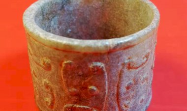 E79 Bas-relief Moire Jade Ring