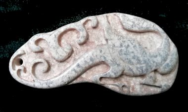 G003. 漢代，恐龍玉雕