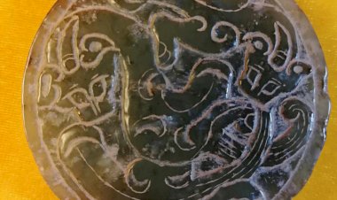 G010. 漢代玉劍首