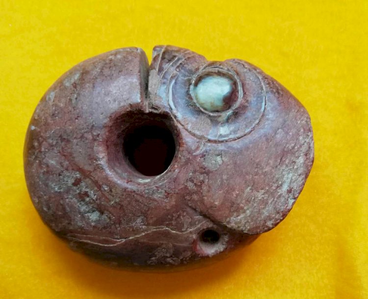 A012 Archaic Jade Beast with Opening, Que (2)