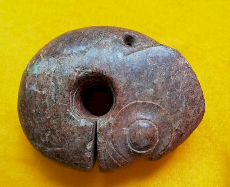 A012 Archaic Jade Beast with Opening, Que (2)