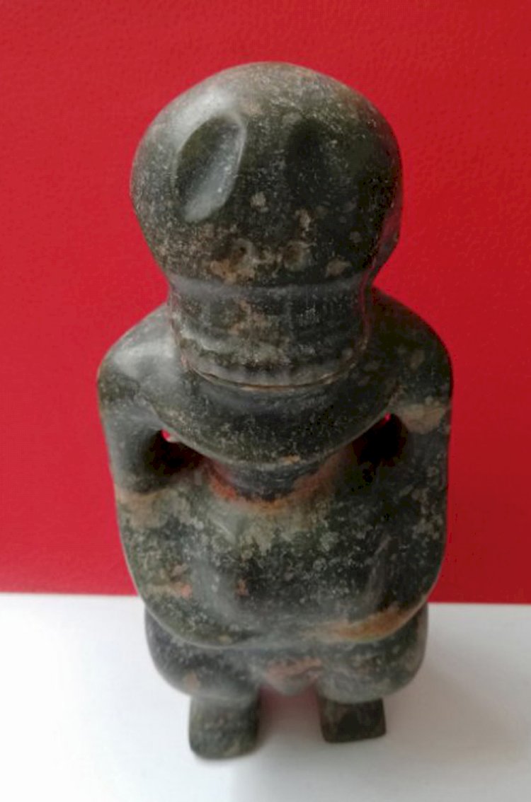 A021. 新石器時代晚期玉人