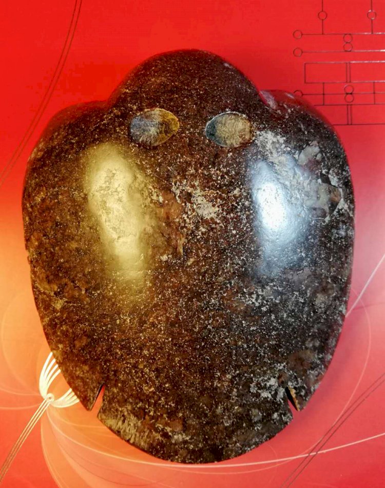 A035新石器時代 人首鷹身玉雕