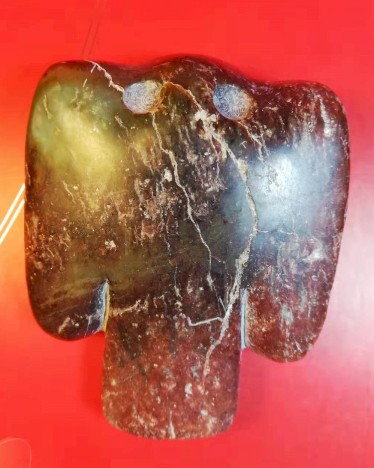 A037 新石器時代晚期 玉鷹