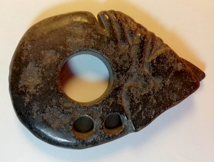 B002. 夏代玉龍玦