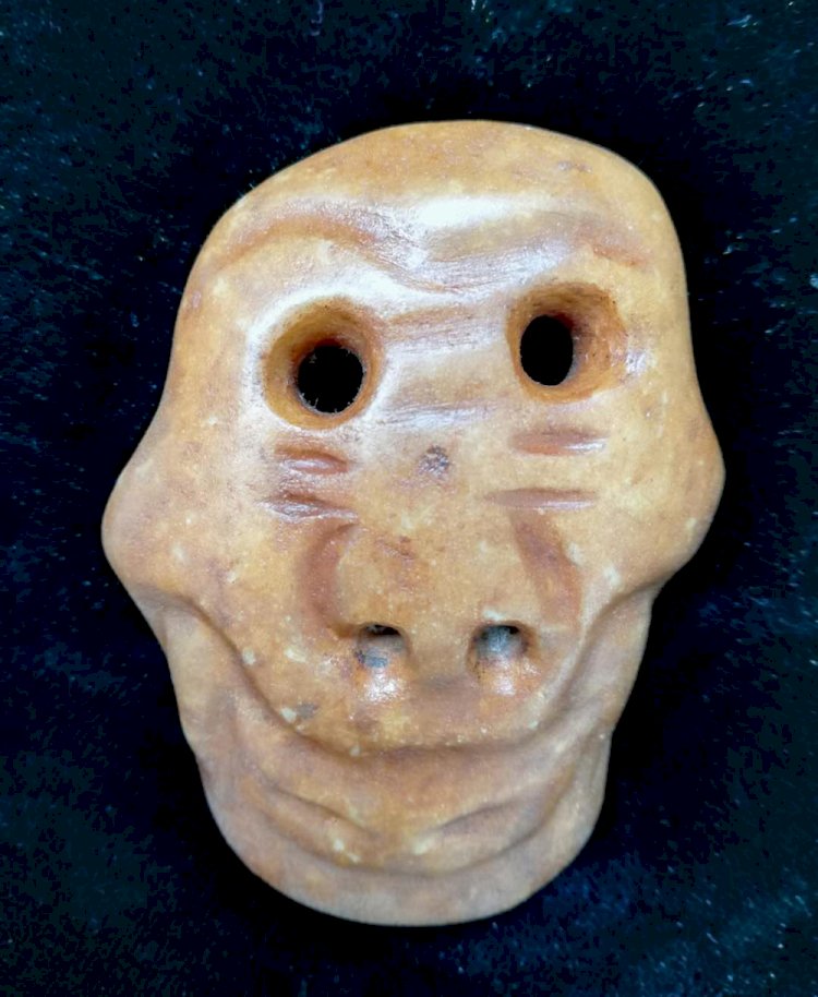C009.商代玉人面(首) 