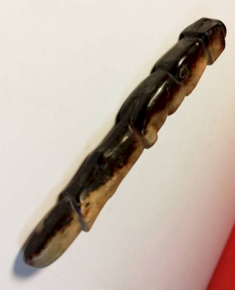 D002. 西周玉人珮