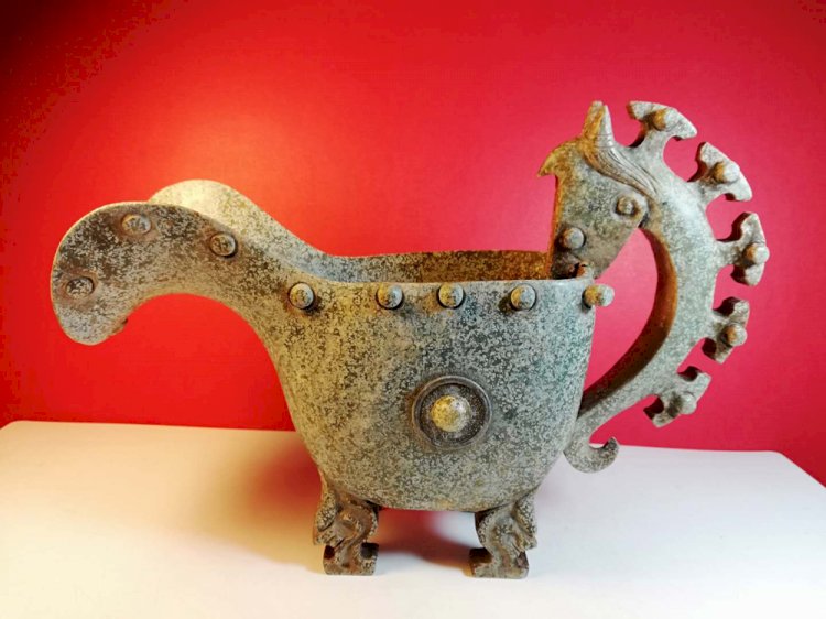 D13. 西周中晚期 玉匜（禮器）