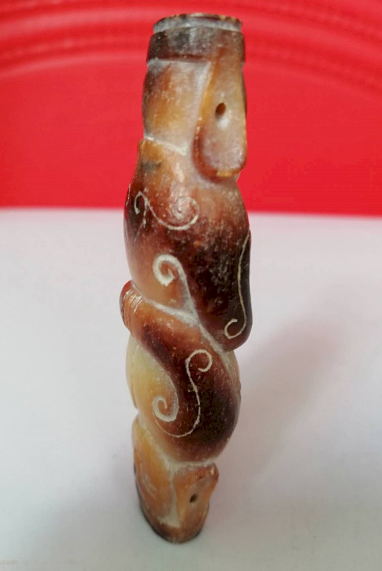 E005 戰國 平頂冠玉人珮