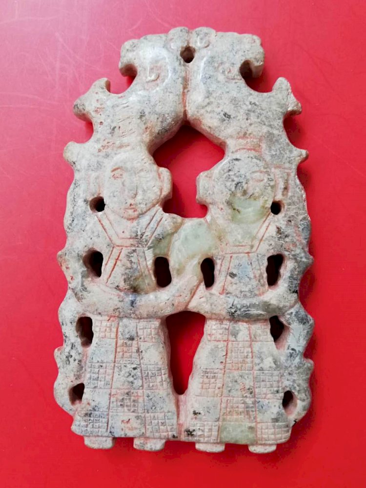 E009 戰國雙舞人玉珮