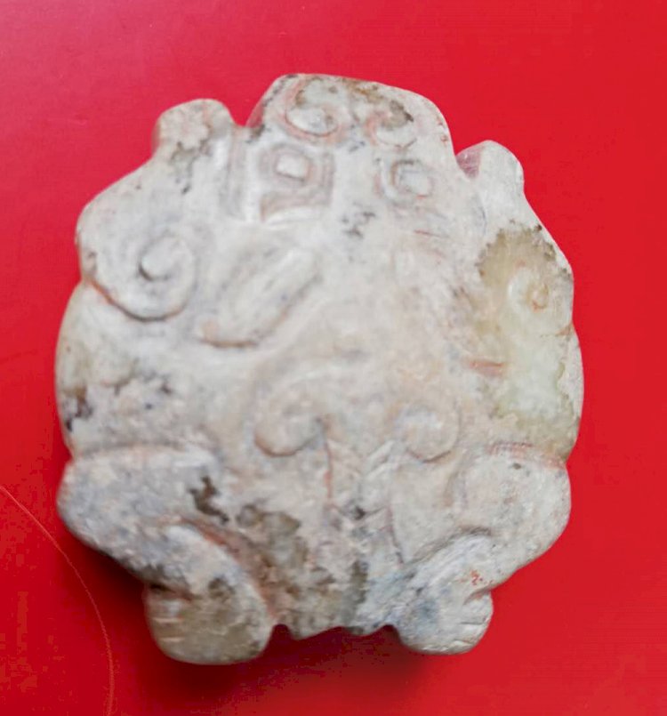 E15 戰國玉蟾蜍珮