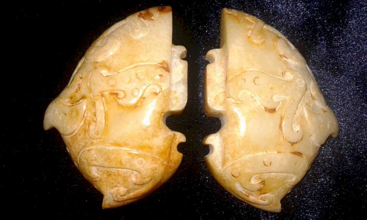 E18 春秋戰國白玉神獸“合符”