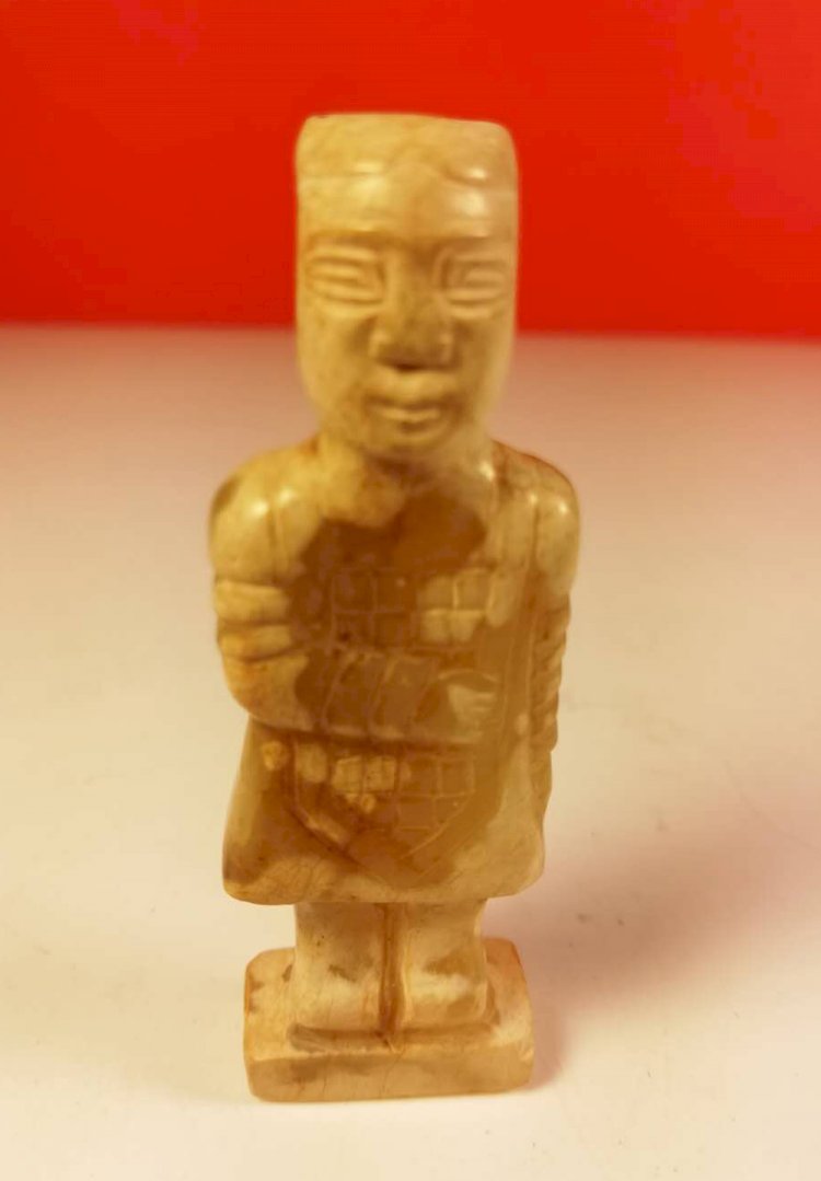 E24. 戰國玉人武士俑