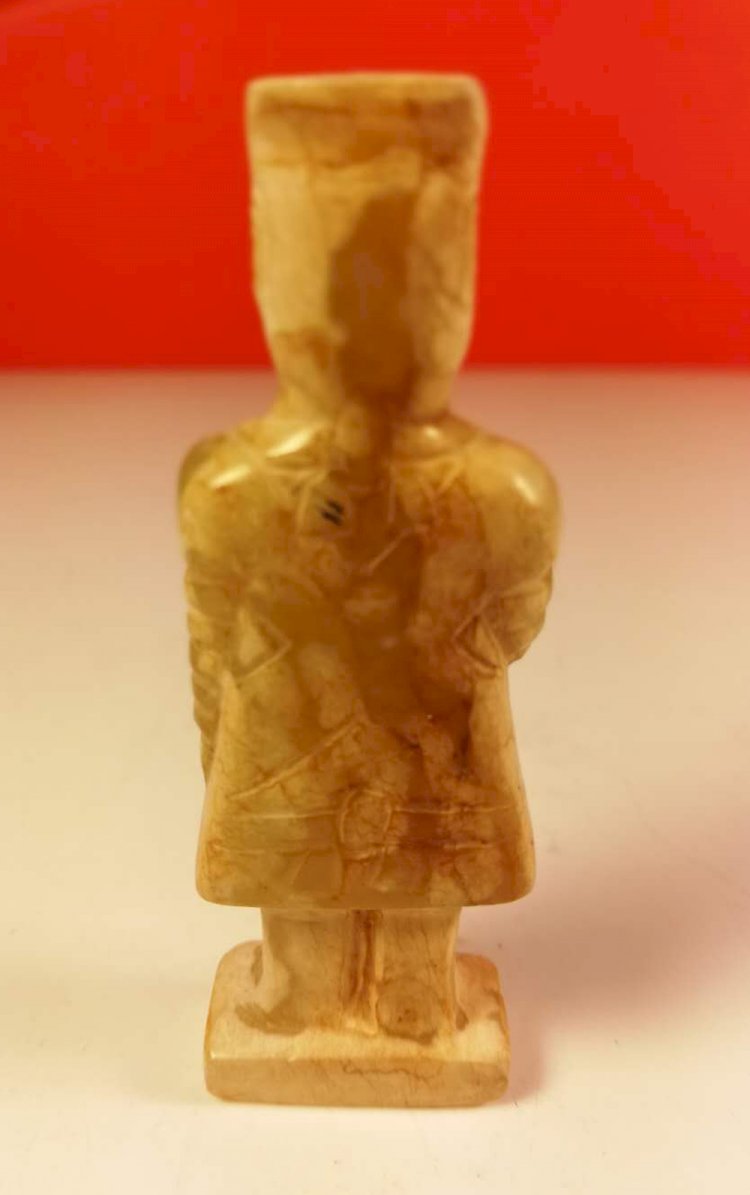 E24. 戰國玉人武士俑