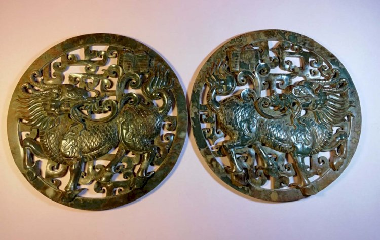 E41  戰國 麒麟大玉璧 雌雄一對