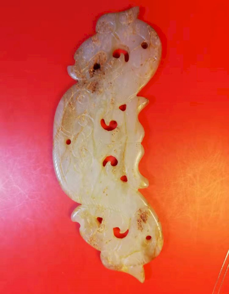 E72 戰國 雙龍頭玉璜珮飾