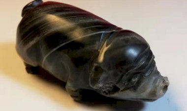 G038 漢代 瑪瑙猪