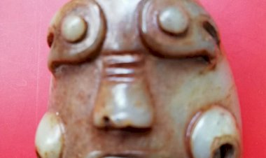 H005 六朝玉人首腰帶飾