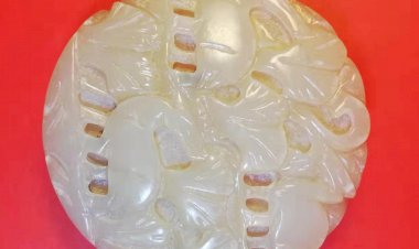 L010 金代 白玉秋山松鹿圓形飾