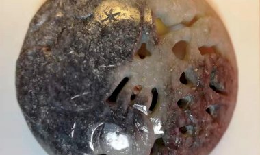 L011 遼代 秋山玉圓形腰帶飾