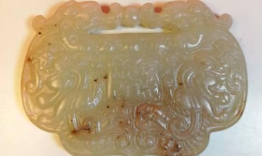 M002 元代 雙龍雙螭荷包形玉珮