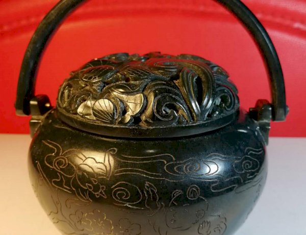 L001.宮廷御用--墨玉提梁壼一對(金代)