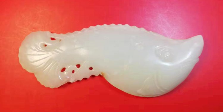 I010 唐代 玉摩竭魚