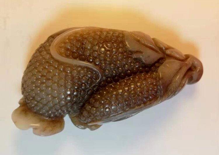 I011 唐代 子母仙果梅花玉飾