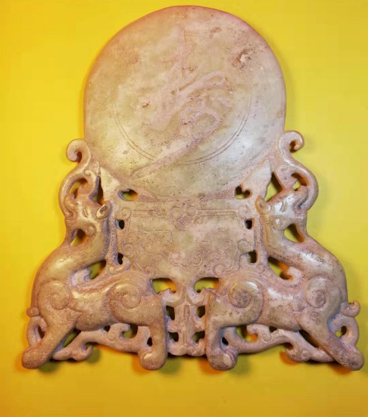 I012 唐代 雙麒麟獻壽大玉雕