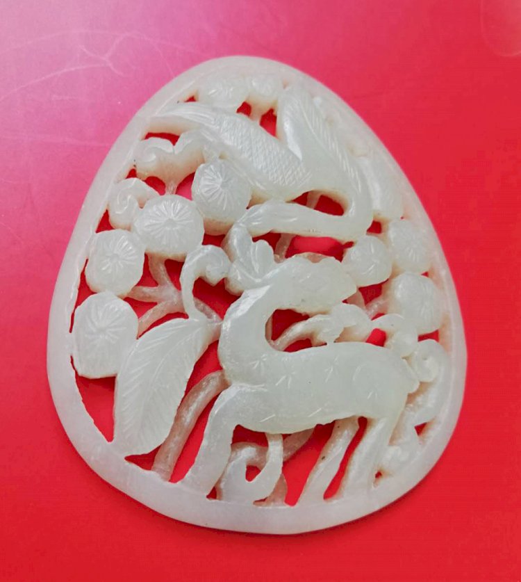 L006.金代秋山玉飾 