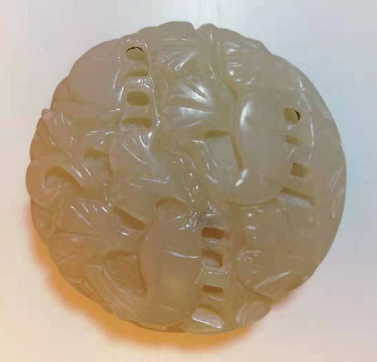 L010 金代 白玉秋山松鹿圓形飾