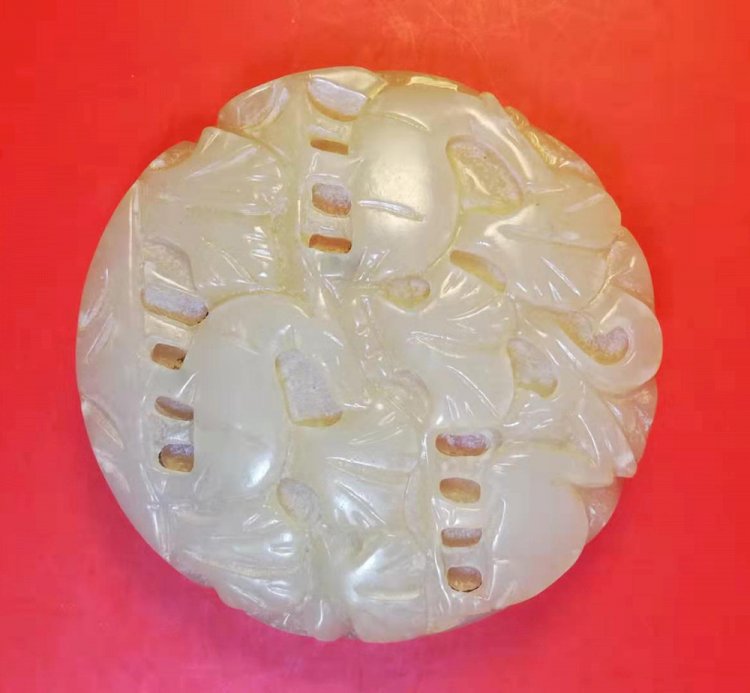 L010 金代 白玉秋山松鹿圓形飾