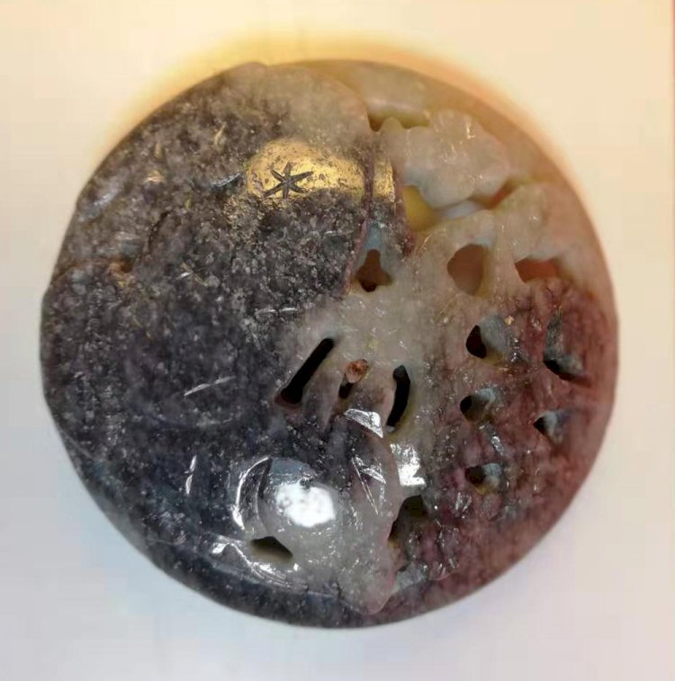 L011 遼代 秋山玉圓形腰帶飾