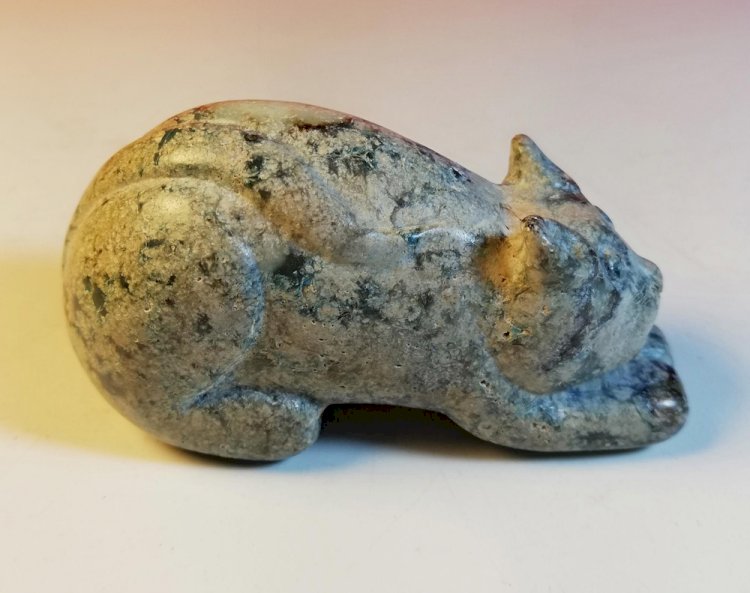 M003 元代 玉貛飾（一對）