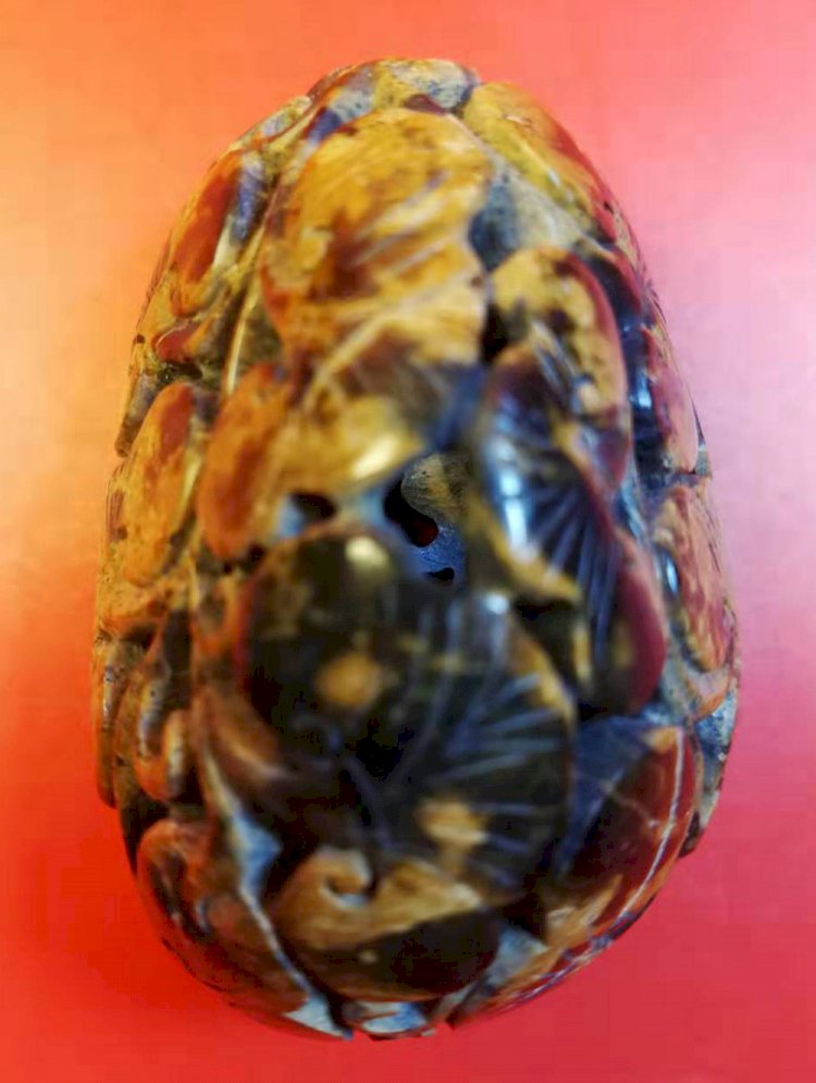 Q008清代金片藍地玉花薰