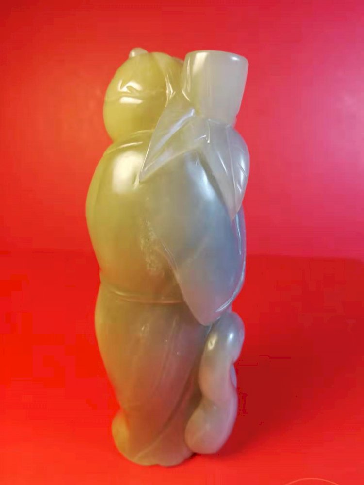 Q015 Jade carving of longevity God (Shou-Xing-Gong)
